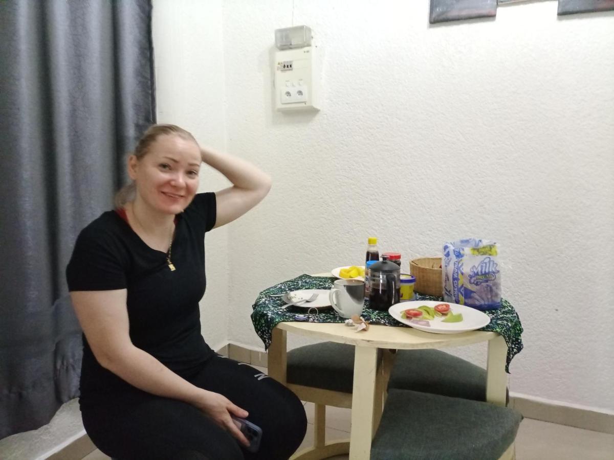 Randa'S House I Homestay ルヘンゲリ エクステリア 写真