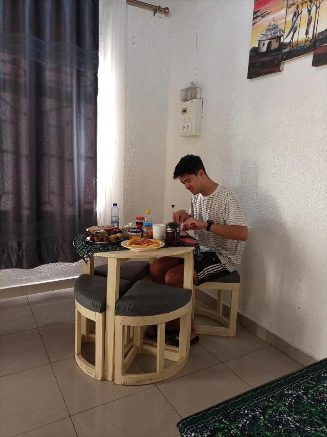 Randa'S House I Homestay ルヘンゲリ エクステリア 写真